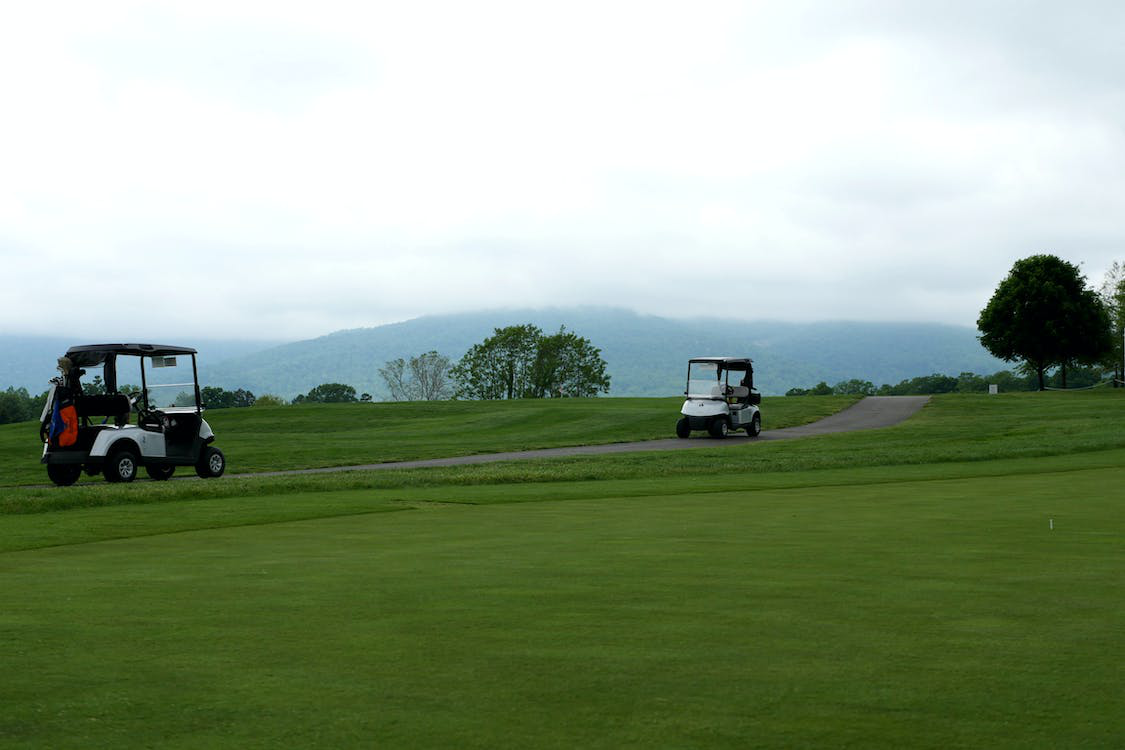 Eco-Friendly Golfing: The Benefits of Electric Golf Carts